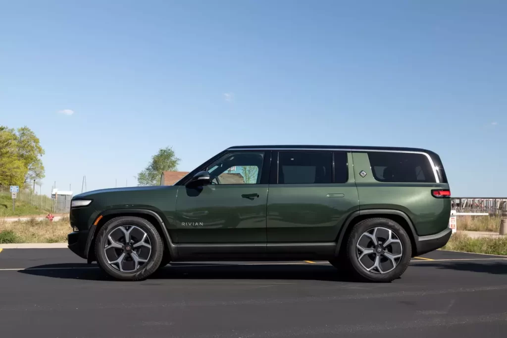 Rivian R1S آخرین مدل